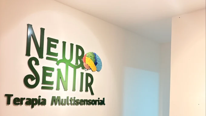 Espaço da clínica NeuroSentir no Recreio Shopping